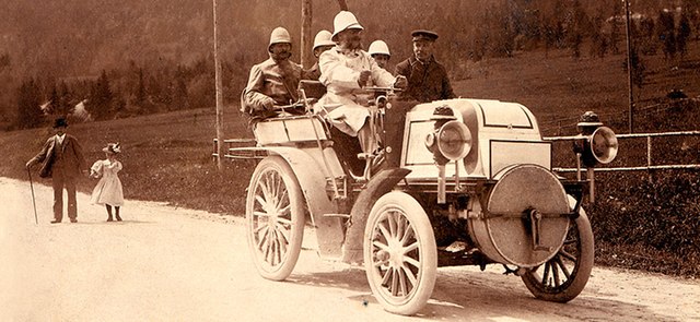 640px-Wimbit-Jellinek-Phoenix8hp.jpg